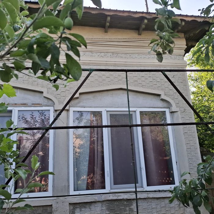 Vand Casa cu curte 851 mp 15 minute de Alexandria