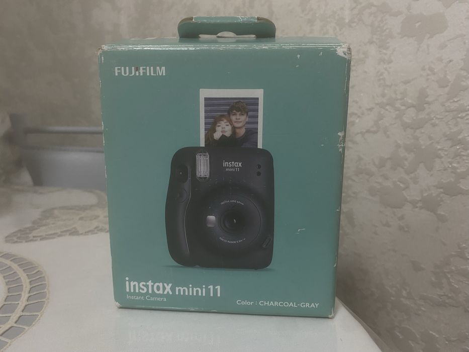 instax 11 mini, fujifilm черный цвет продам