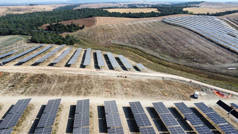 Servicii Sonete, Batipale pentru parcuri fotovoltaice, imprejmuiri