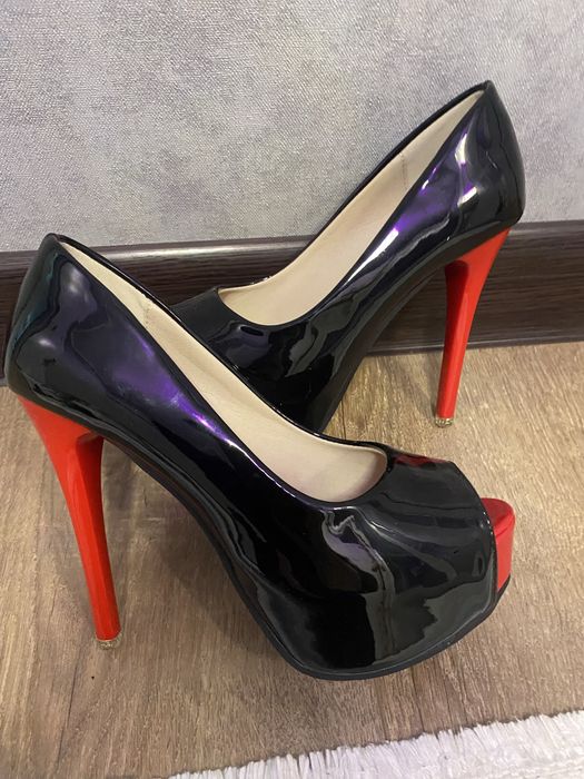 туфли лабутен высотуа каблука 10 см