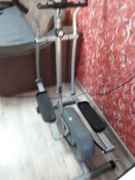Продам тренажёр эллиптический Тorneo C218