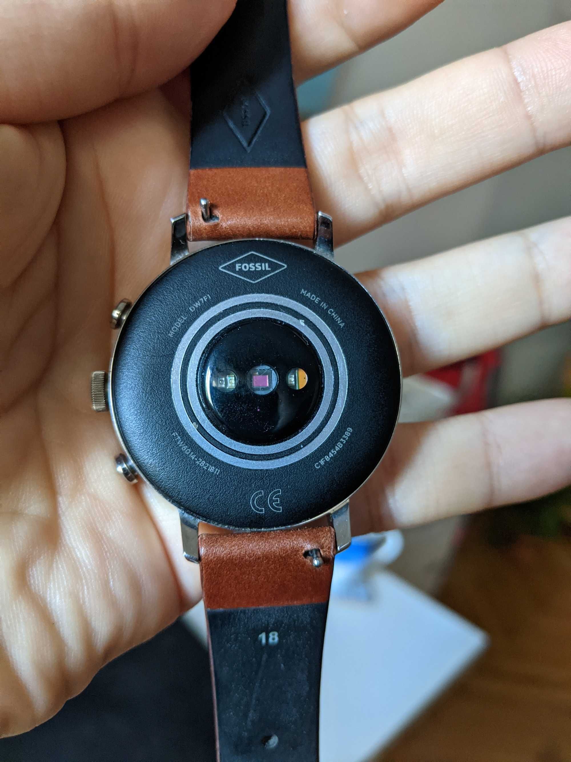 Fossil Q Venture Gen 2