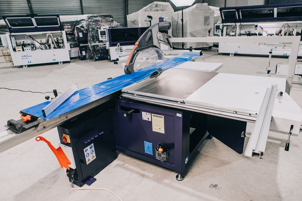 Форматно-раскроечный станок DM-3200PRO