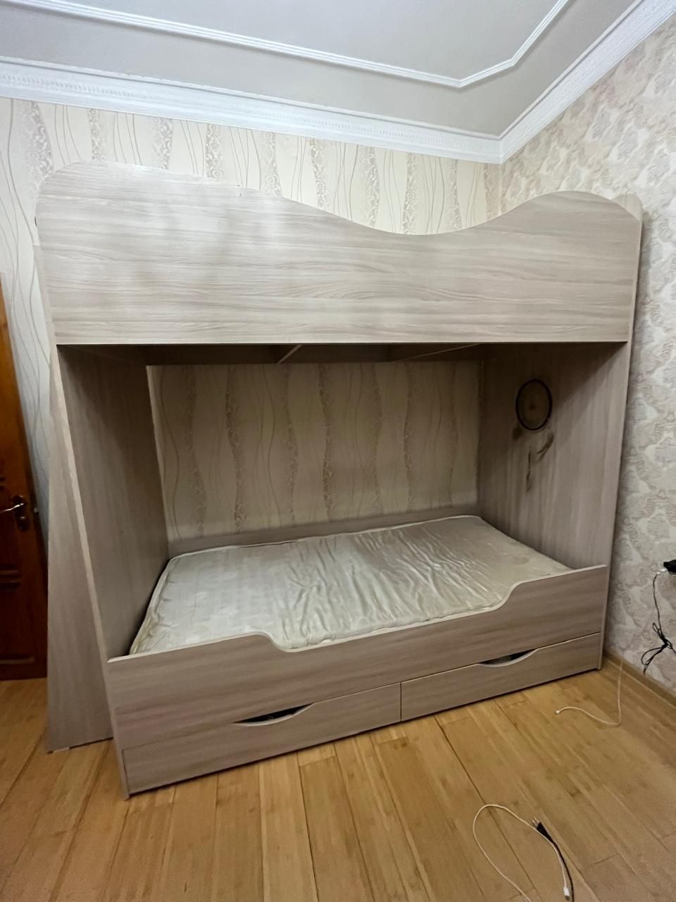 Кровать двухъярусная