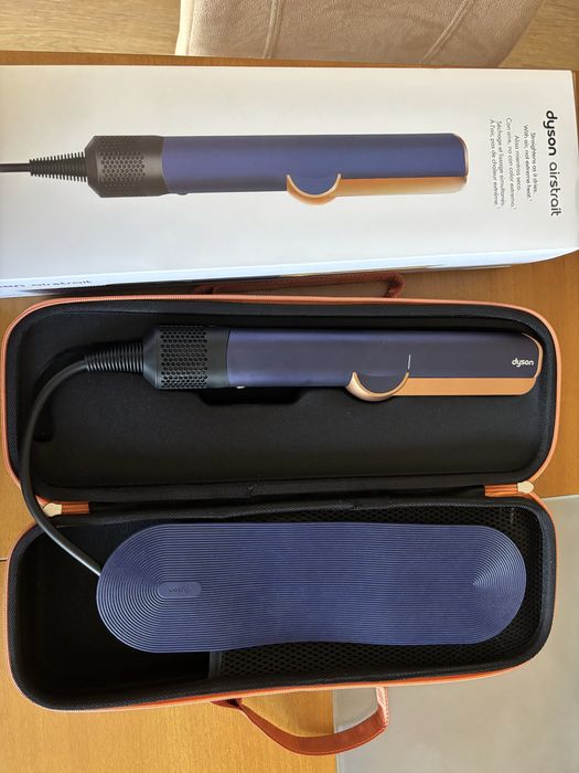 Dyson airstrait HT01