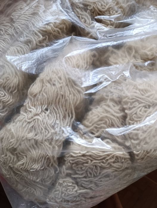 Вълнена прежда,нова