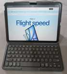 iPad m2 impecabil cu tastatura zagg
