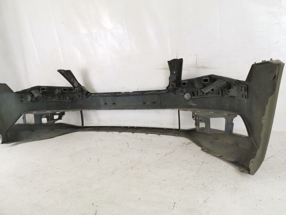 Предна броня Шкода Суперб 3 / Skoda Superb 3 Оригинална