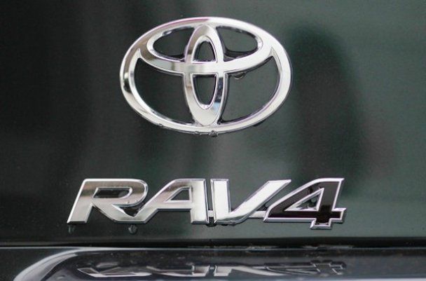 Запчасти РАВ 4 RAV4 TOYOTA по кузову НА все года кузовщина...