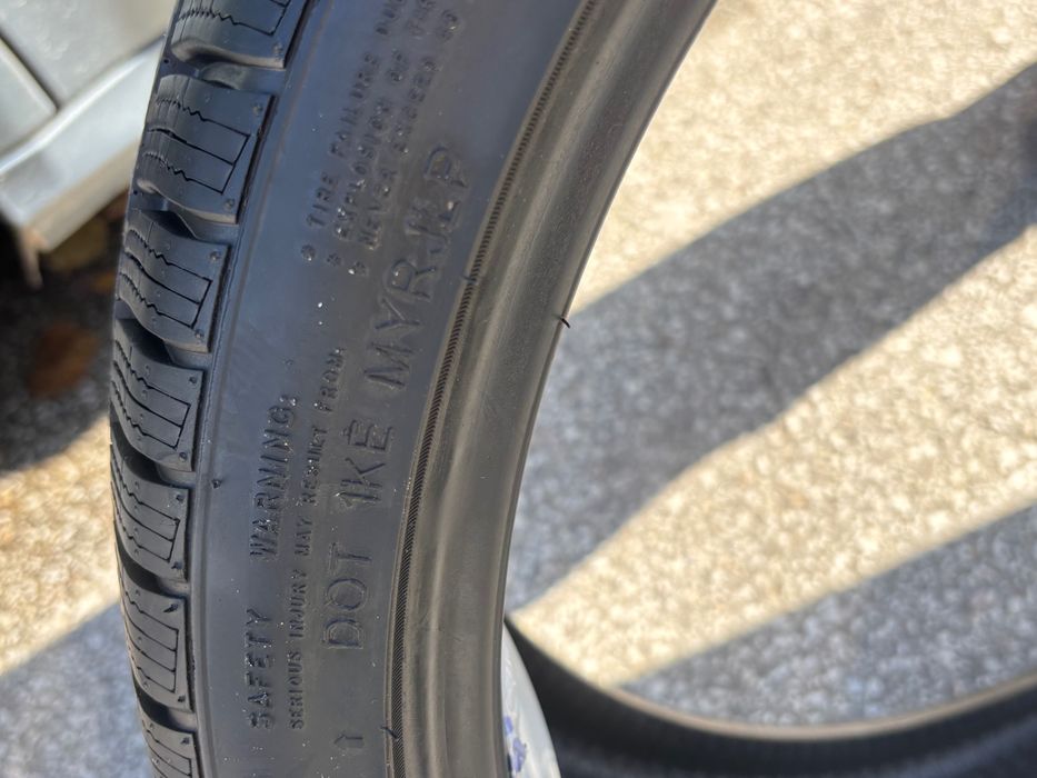 2 бр. Зимни гуми Gripmax 275/30/R19