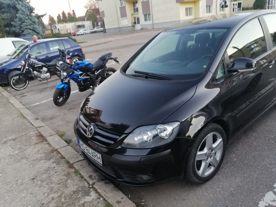 Vând Golf plus 1.6 fsi 6 trepte an 2005