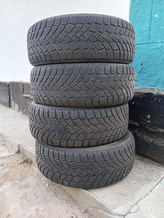 Продается R17 шины