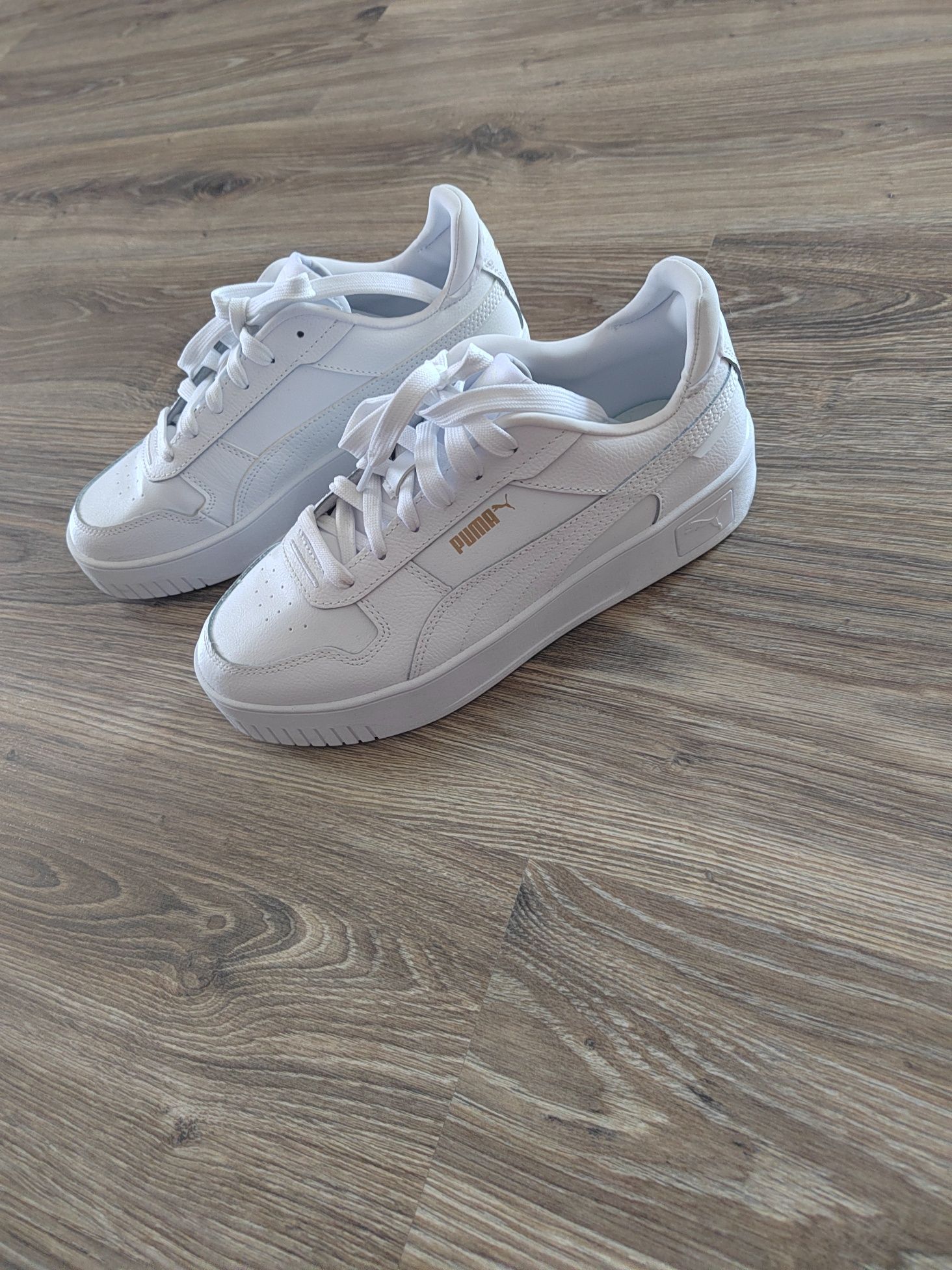 Бели кецове Puma
