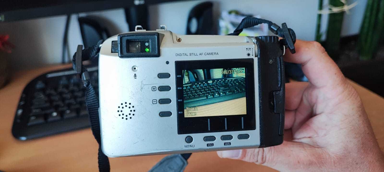 Camera foto Epson PhotoPC 850Z | Vintage Digital | Complet funcțională