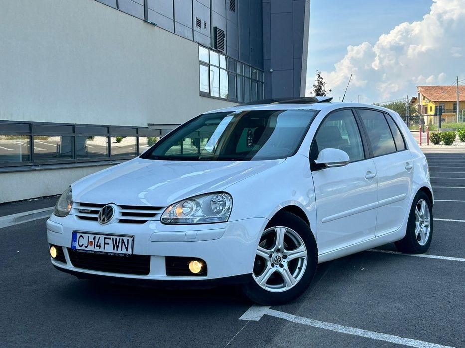 Vând Volkwagen Golf 5 2009 1.9 Tdi  2890 Euro