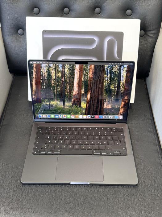 Продавам MacBook PRO M4 24 RAM 1TB SSD