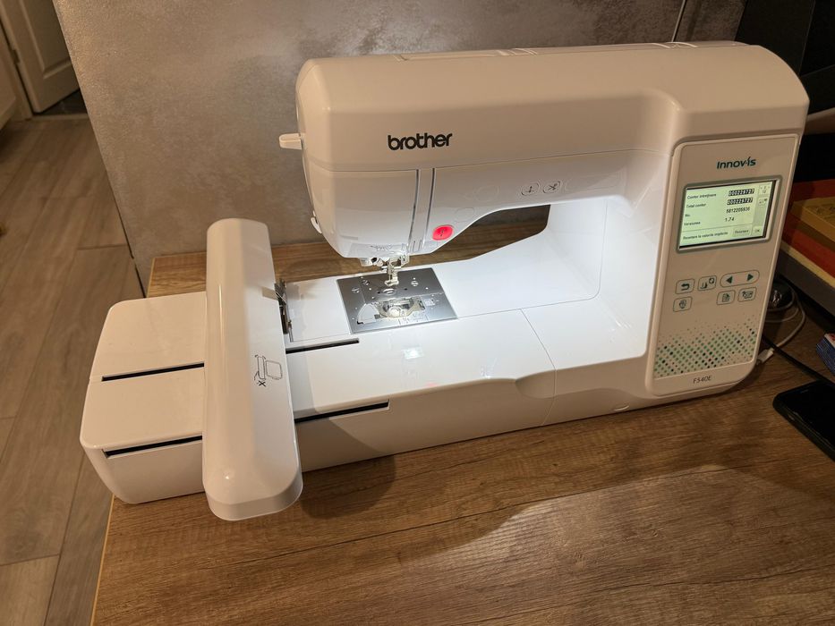 Vand masina de brodat Brother Innov-is F540E