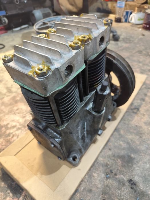 Компресорна глава