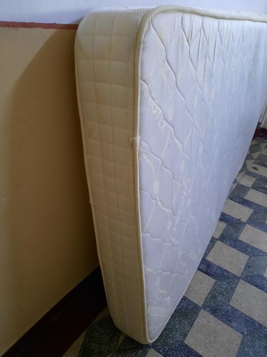 VÂND Saltea 120/200/19, aproape noua