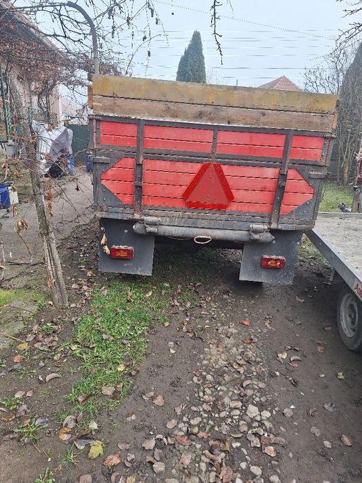 Remorcã dupã tractor