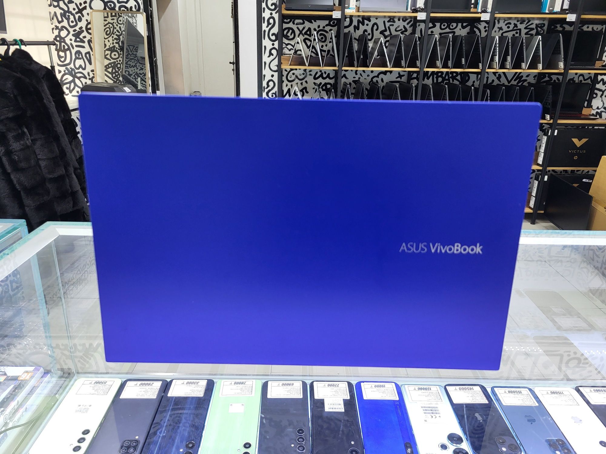 Ноутбук Asus core i5 1135g7 Озу 8гб ssd256gb работает от сети