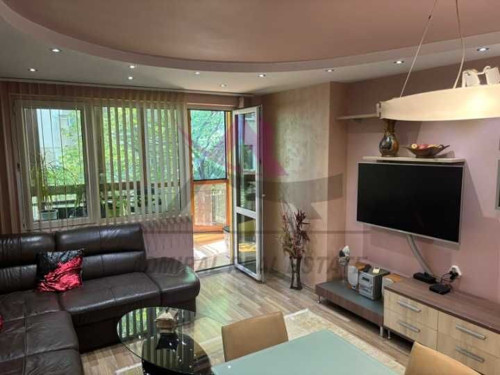 Дава се под наем Двустаен апартамент в Варна, Левски - 89 кв.м за 600 € - Снимка #1