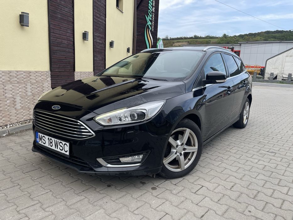 Ford Focus TITANIUM-1.5Dtci 120cp-Climatronic-Bi Xenon-Navigatie !