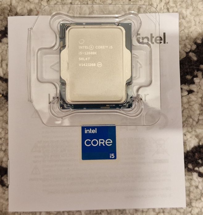 Vand un Procesor - Intel i5 12600k 4.9 GHz LGA1700