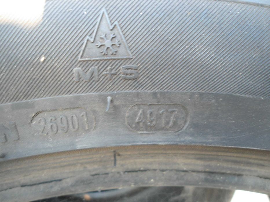 продавам зимни гуми 245х45х19 ПЕТЛАС