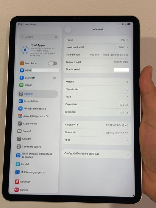 iPad Pro 11 M1 128GB Silver cu Magic Keyboard