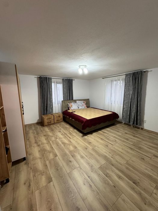 Inchiriez casa de Revelion