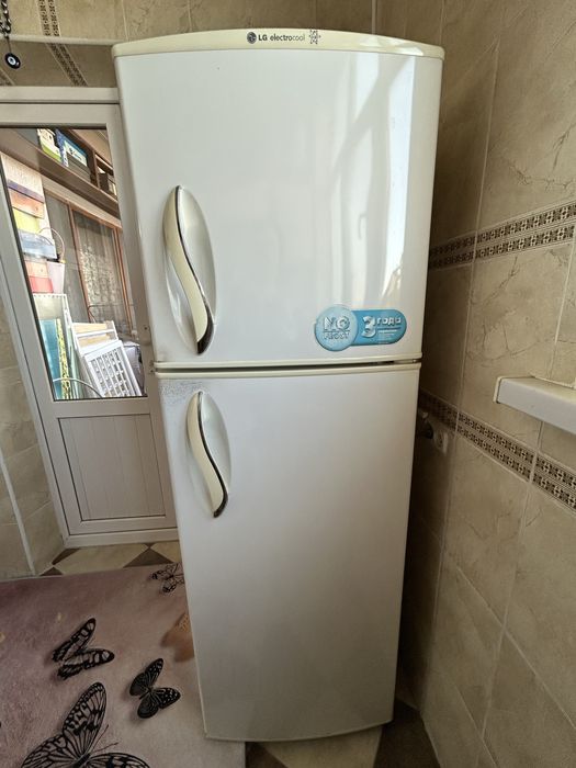 Продам холодильник марки LG