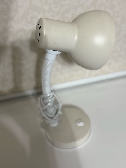 Настольная лампа, светильник