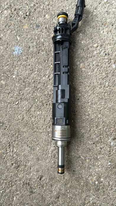 Injector 1.3 tce H5H470 A2820701000 166001525r Renault Megane 4 , Mercedes A class w176, Dacia Duster, Nissan Qashqai