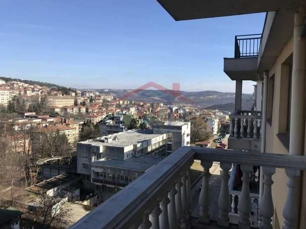 Продава се Двустаен апартамент в Велико Търново, Център - 68 кв.м за 1839 €/кв.м - Снимка #3