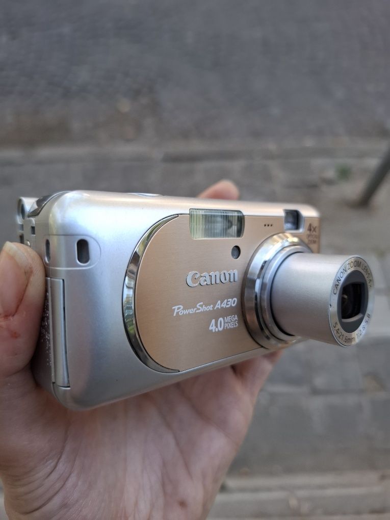 Компактен дигитален фотоапарат CANON Powershot A430