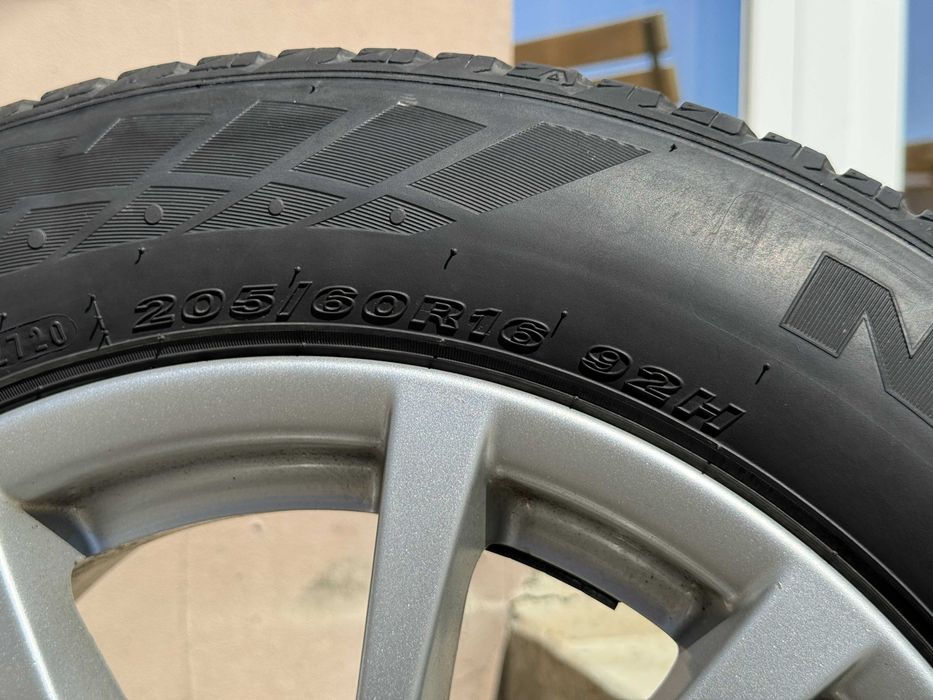 Jante BMW 16” cu anvelope iarnă 205/60 R16