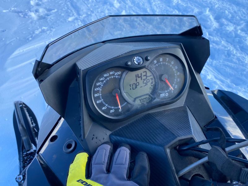 Моторна шейна Ski Doo Summit Rotax 800R E-tec