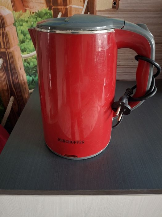 Продам чайник электрический