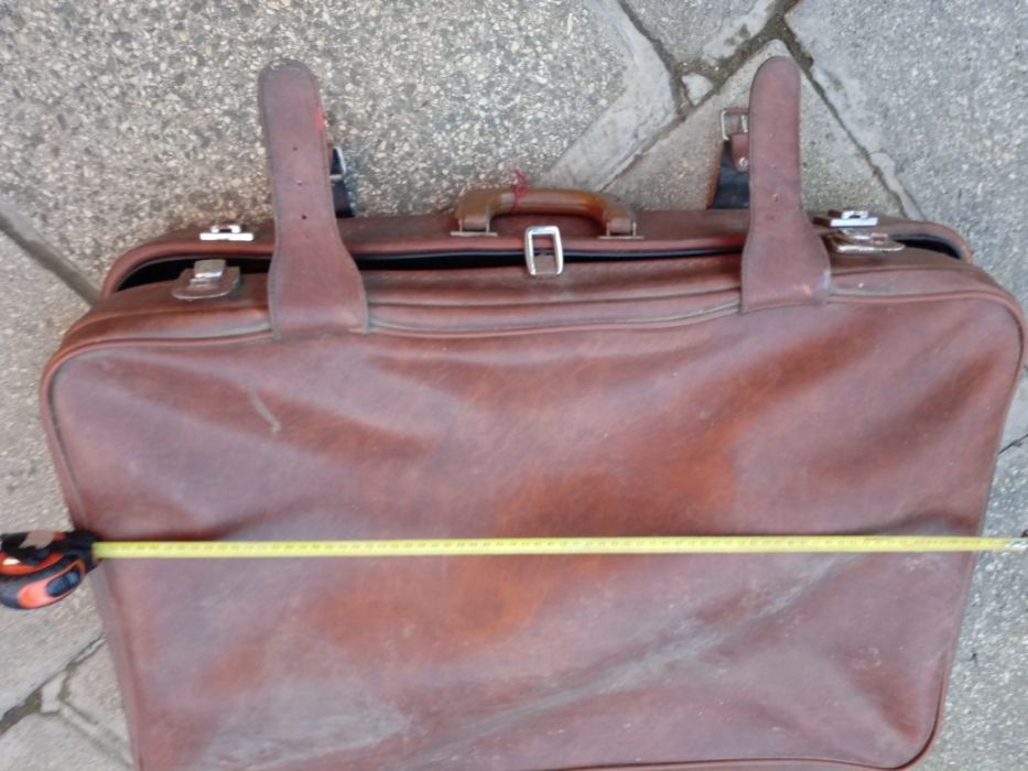 Geamantan valiza din piele