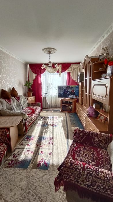 Продам 3-хкомнатную квартиру у/п на 9 мкр. МЖК.