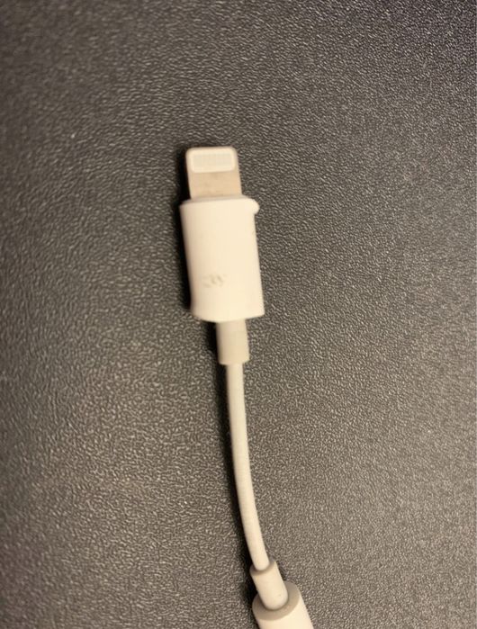 Cablu adaptor casti Lightning la Jack 3.5 ORIGINAL