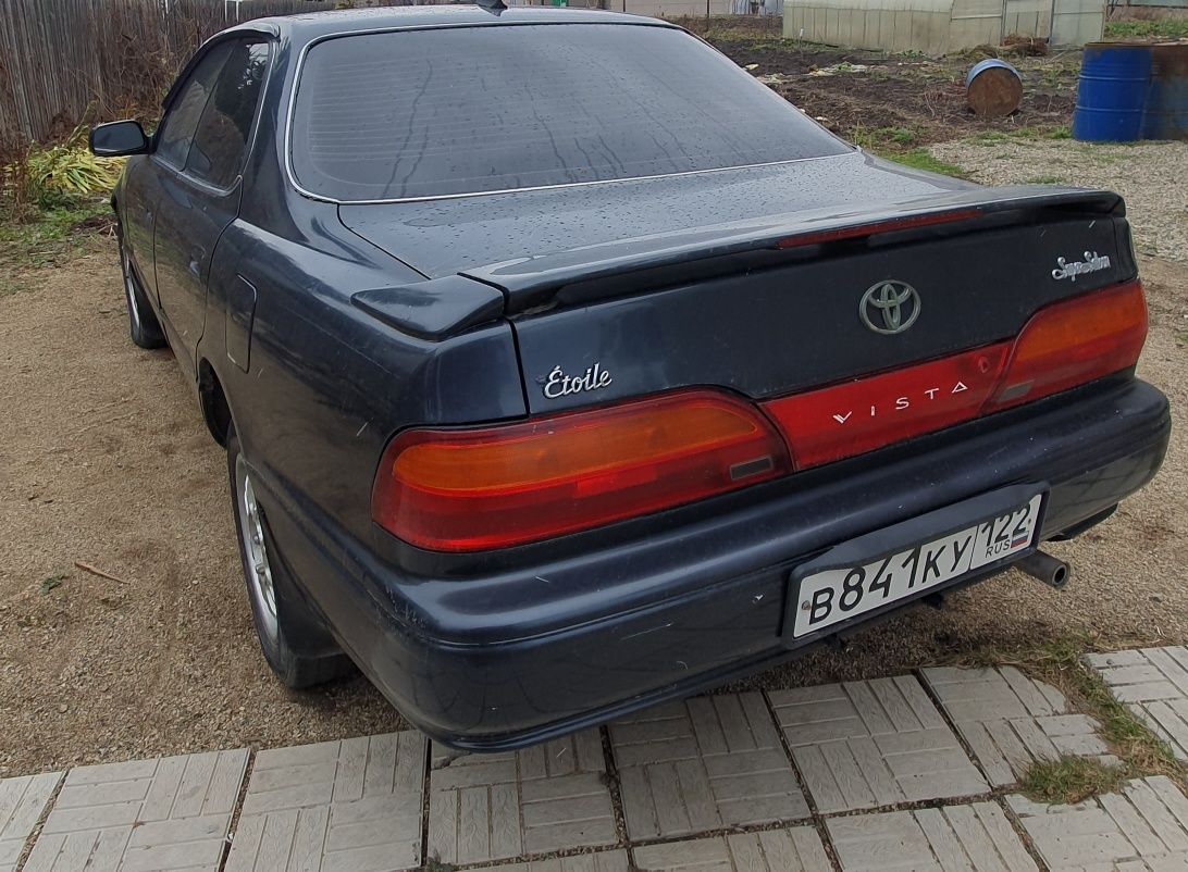 Автомобиль Toyota Vista 1994г.в