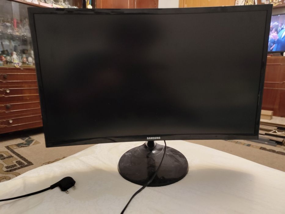 Monitor Samsung C24F390FHR