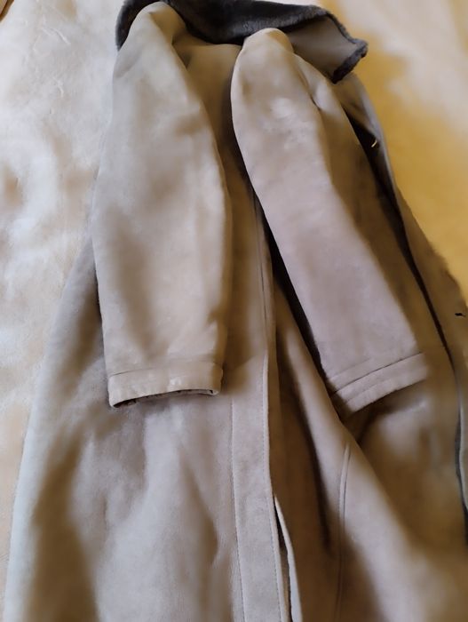 Vând haina blană naturală damă bej m 46-48 talia 2