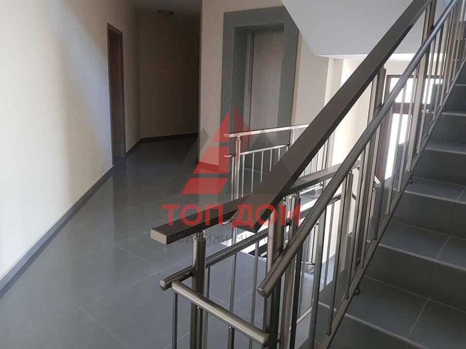 Дава се под наем Двустаен апартамент в Варна, Бриз - 65 кв.м за 459 € - Снимка #3