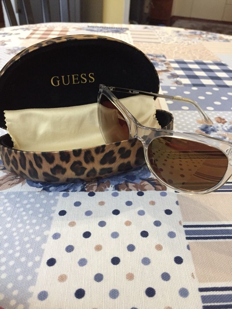 Оригинални слънчеви очила GUESS