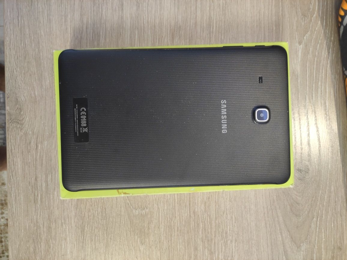 Продается в отличном состоянии планшет Samsung Galaxy Tab E