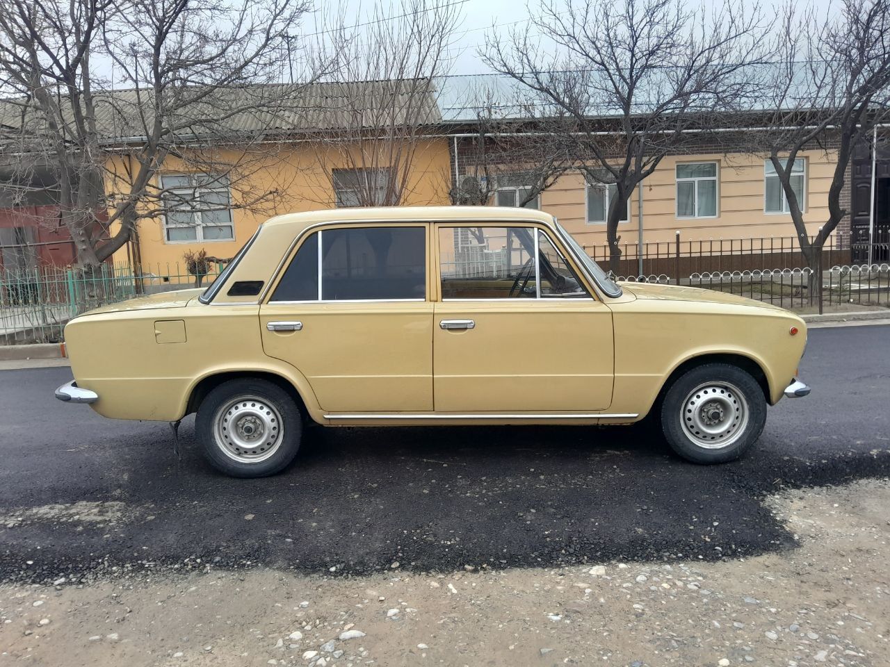 Lada 21011 Holati Alo