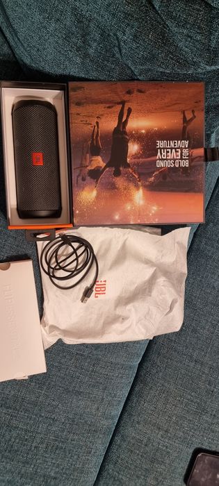 Jbl flip essential 2